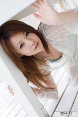 Graphis_小泉梨菜《Small Spring》 Gals 写真集[18P]